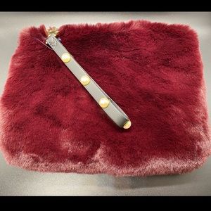 Stella & Dot Maven Wristlet Rasberry Handbag